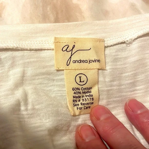 Like new t-shirt - Picture 4 of 5